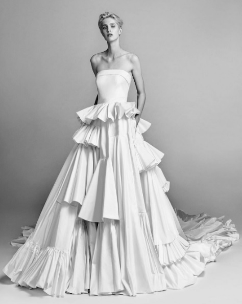 A coleção é da grife Viktor & Rolf