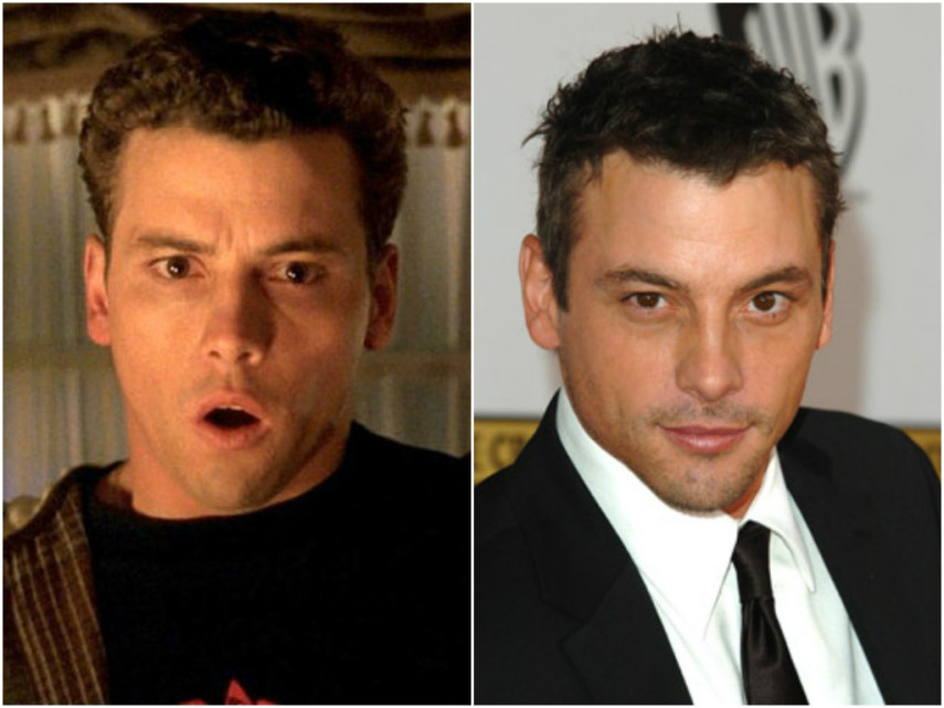 Skeet Ulrich era Chris Hooker. O ator, atualmente com 46 anos, segue na ativa e ganhou destaque ao interpretar Jake Green na série Jericho. Assim como Neve Campbell ele também atuou em Pânico