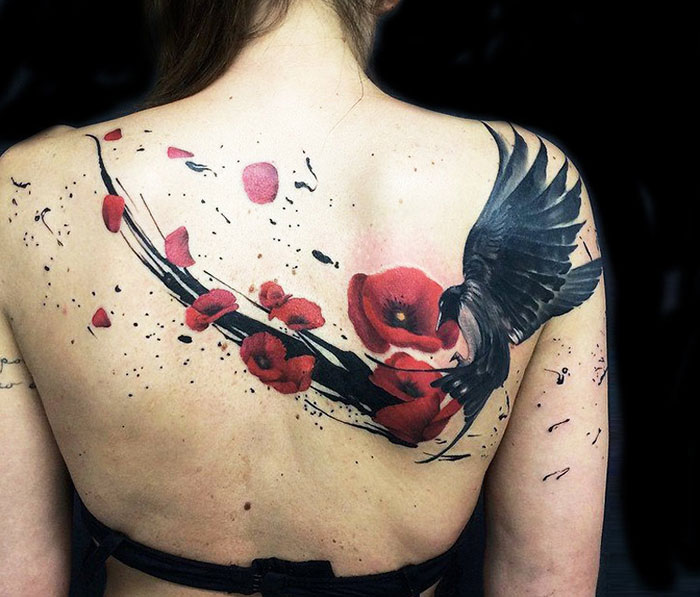 Inspirações para quem sonha em tatuar uma ave no corpo
