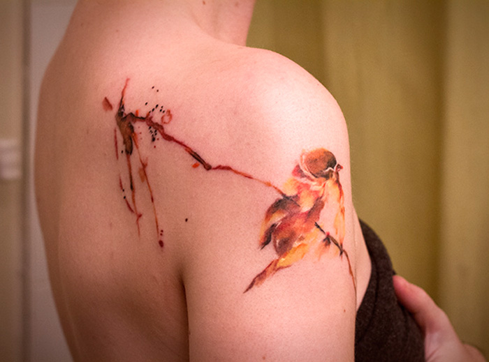 Inspirações para quem sonha em tatuar uma ave no corpo