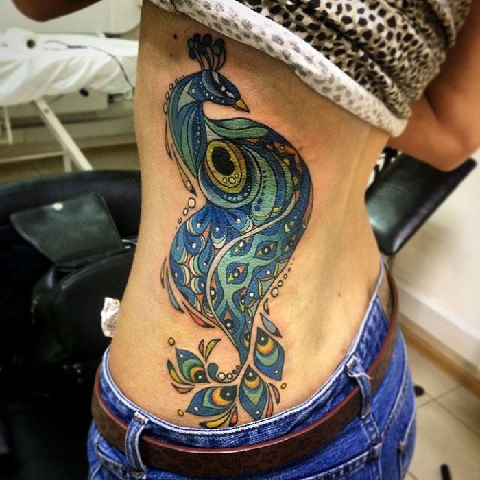 Inspirações para quem sonha em tatuar uma ave no corpo