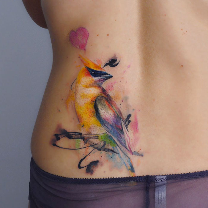 Inspirações para quem sonha em tatuar uma ave no corpo