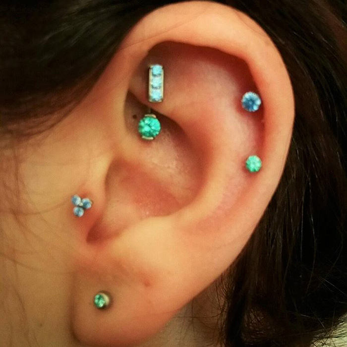 Constelação de piercings vira moda