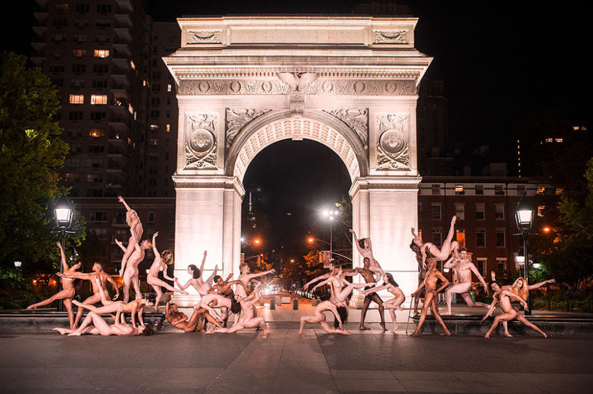 O projeto 'Dancers After Dark' é do fotógrafo nova-iorquino Jordan Matter e registra artistas em movimento por ruas de várias cidades do mundo