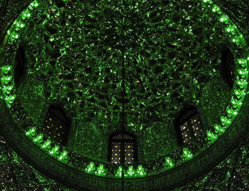 Conheça a mequita Shah Cheragh, em Shiraz, no Irã