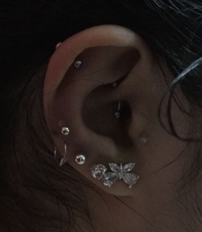 Constelação de piercings vira moda