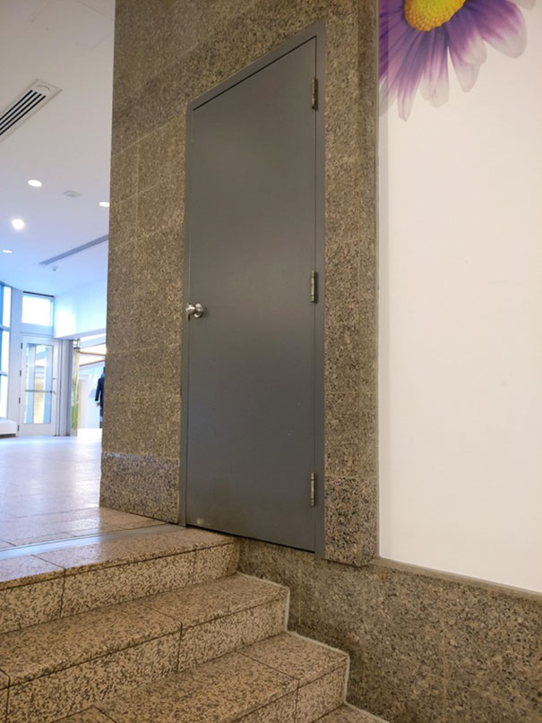 Essas pessoas erraram miseravelmente na hora de desenvolver o seu trabalho nessas construções