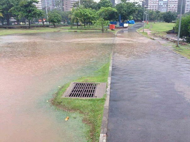 Essas pessoas erraram miseravelmente na hora de desenvolver o seu trabalho nessas construções