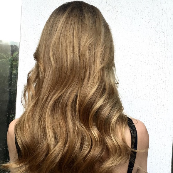 Para acompanhar o trabalho de Julio Crepaldi, siga @juliocrepaldihair no Instagram