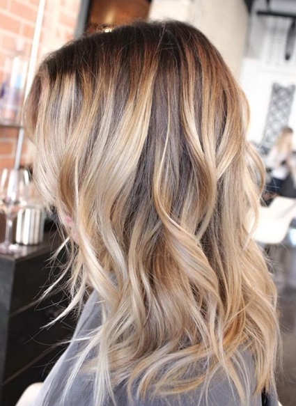 Para acompanhar o trabalho de Julio Crepaldi, siga @juliocrepaldihair no Instagram