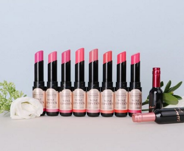 A Labiotte, uma marca de produtos de beleza da Coreia do Sul, criou uma linha de maquiagens inspiradas em vinho