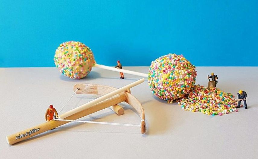Matteo Stucchi é um chef pâtissier de Monza, na Itália, que cria mundos em miniatura para deixar as suas sobremesas ainda mais incríveis. Para acompanhar as criações, é só seguir o italiano no Instagram @idolcidigulliver