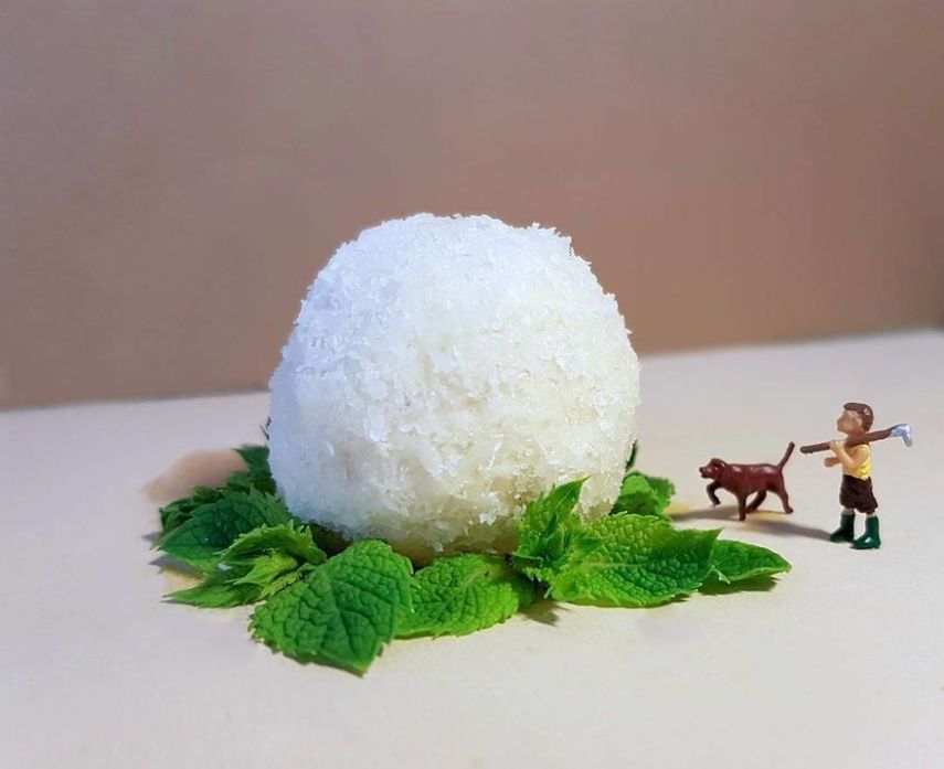 Matteo Stucchi é um chef pâtissier de Monza, na Itália, que cria mundos em miniatura para deixar as suas sobremesas ainda mais incríveis. Para acompanhar as criações, é só seguir o italiano no Instagram @idolcidigulliver