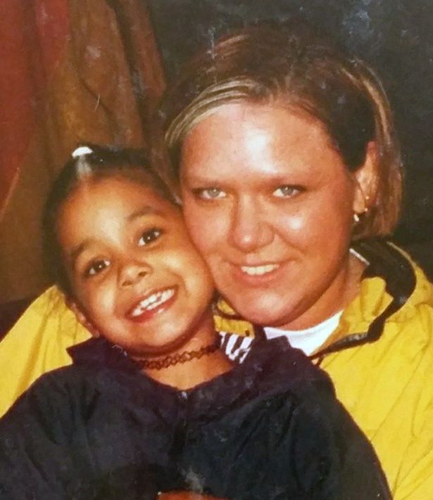 As mulheres da família Worthy carregam a mesma condição genética: poliose. Agora, a bebê MilliAnna é mais uma com a faixa esbranquiçada de cabelos que tanto lembra a Cruella De Vil.