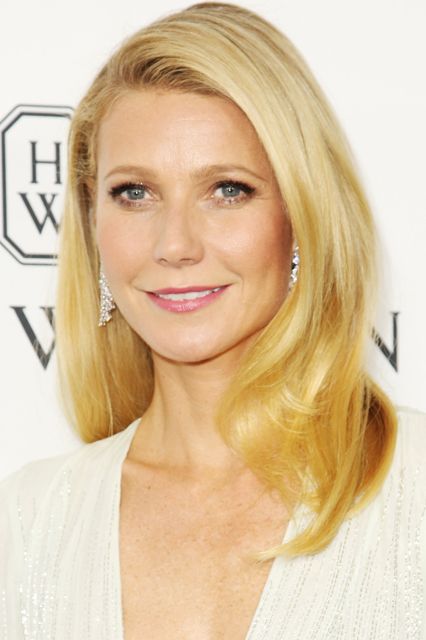 Gwyneth Paltrow tem uma marca de lifestyle chamada Goop. Além de uma sociedade com a atriz Alicia Silverstone na grife de cosméticos veganos Juice Beauty. Nesta última empresa, ela se tornou diretora criativa da linha de maquiagens.