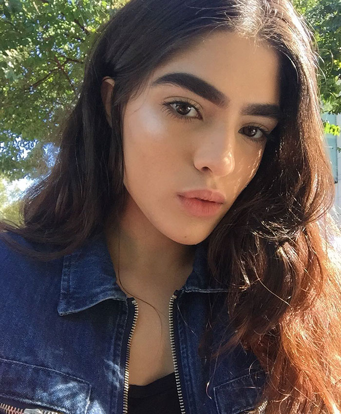 Ela sofria bullying por ter sobrancelhas grossas demais, Hoje, Natalia Castellar é apenas uma modelo de sucesso. Parece que o mundo dá voltas, né, queridinha?