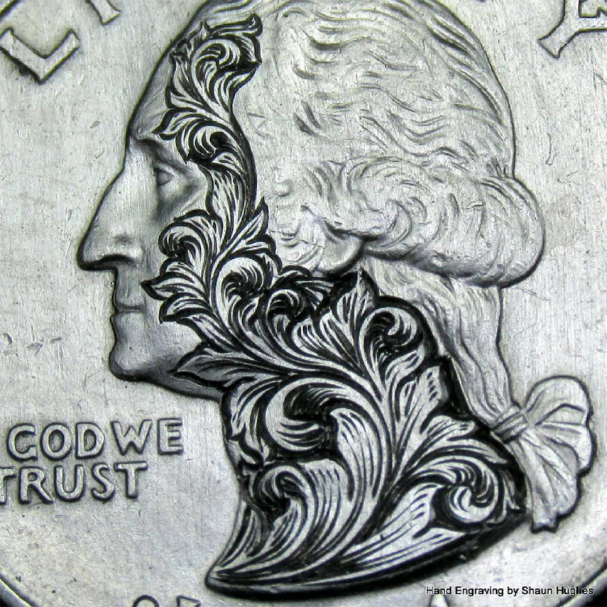 Motivos florais gravados em moedas parecem tatuagens