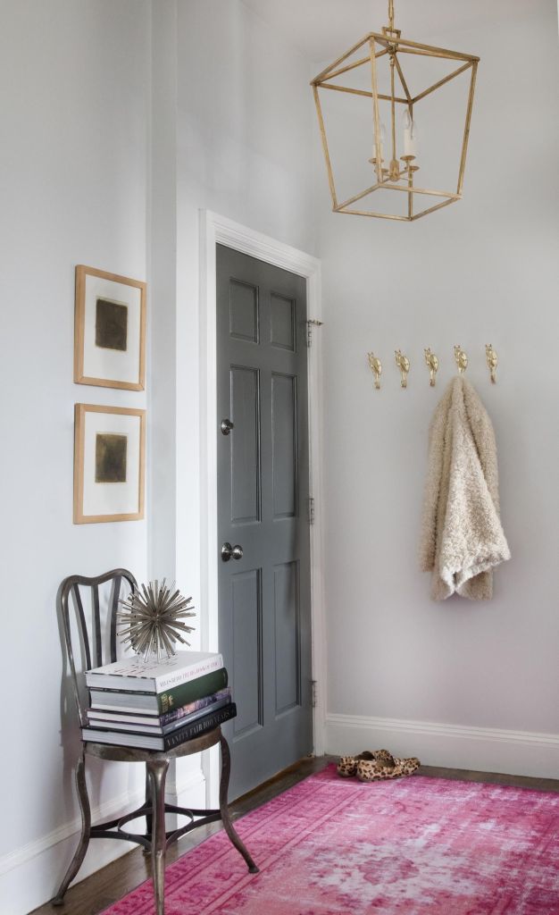9) Que tal olhar pra cima e cuidar do teto com luminárias poderosas?