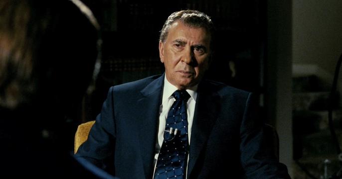 Este filme, baseado em uma peça homônima de Peter Morgan, dramatiza as entrevistas do então presidente americano Richard Nixon para o jornalista David Frost. Frost/Nixon foi indicado a cinco Oscars.