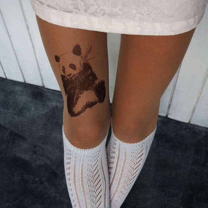 Meias calças com desenhos imitam tatuagens 