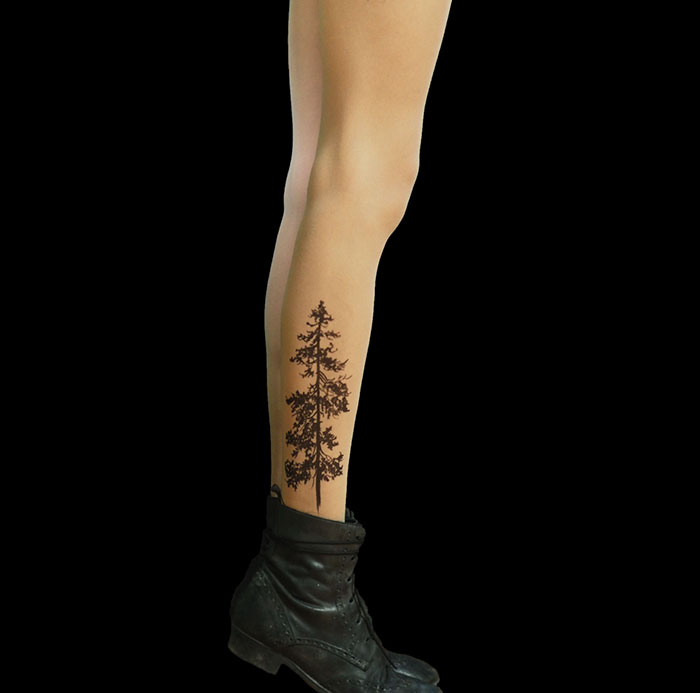 Meias calças com desenhos imitam tatuagens 