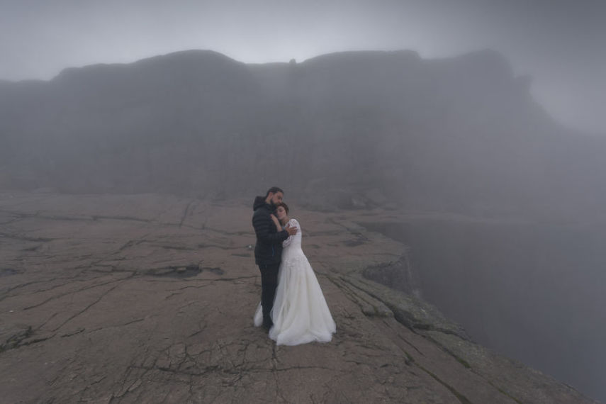 Este casal viajou pela Noruega e Suécia por 45 dias após o casamento