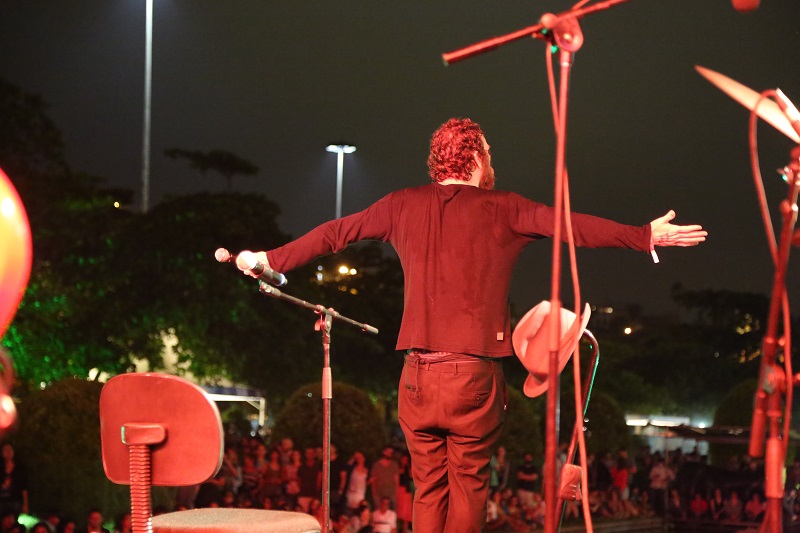 Jards Macalé convida Otto