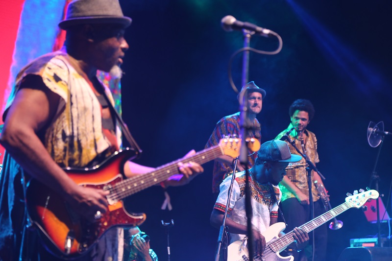 Pat Thomas & Kwashibu Area Band