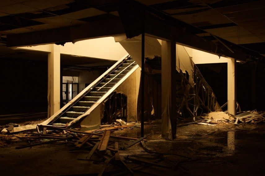 Este shopping na cidade de Kansas, nos Estados Unidos, funcionou por 40 anos até ser fechado em 2014. Abandonado, ele foi demolido recentemente