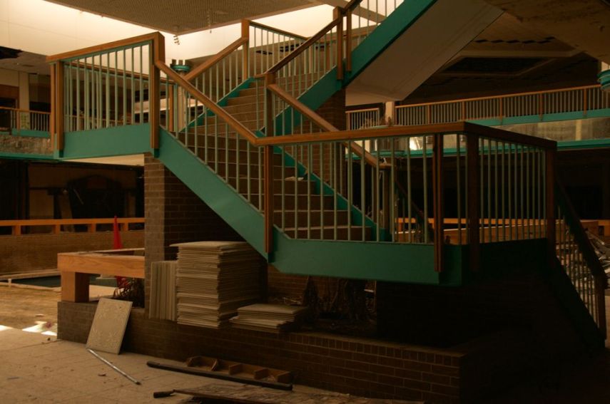 Este shopping na cidade de Kansas, nos Estados Unidos, funcionou por 40 anos até ser fechado em 2014. Abandonado, ele foi demolido recentemente