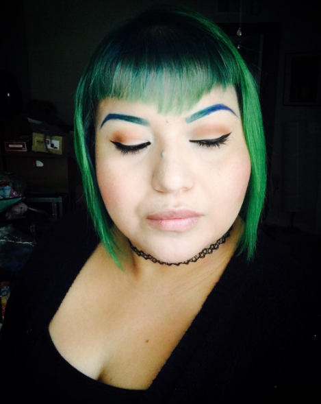 Nova moda é tingir as sobrancelhas com variação de cores. Você faria?