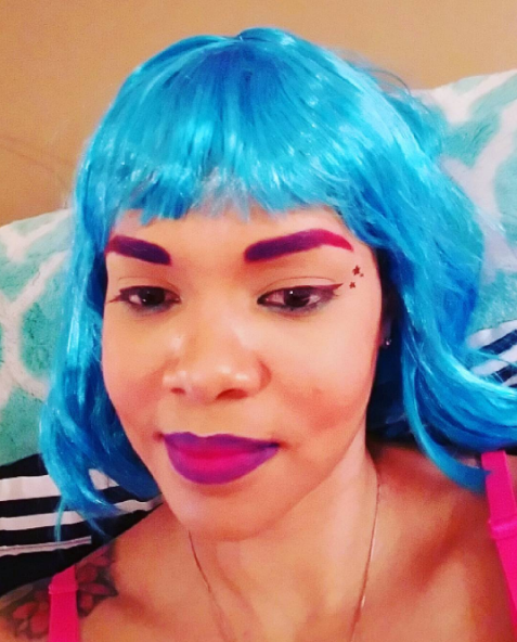 Nova moda é tingir as sobrancelhas com variação de cores. Você faria?
