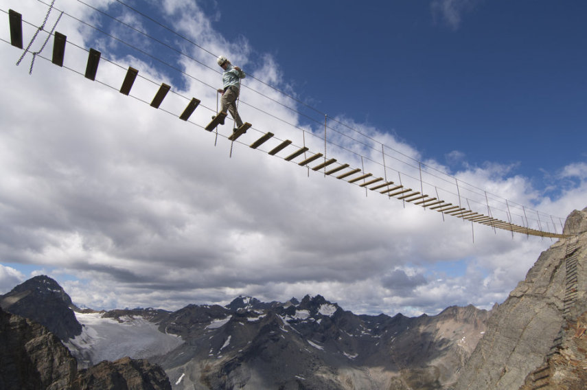 Uma ponte em Colúmbia Britânica, no Canadá