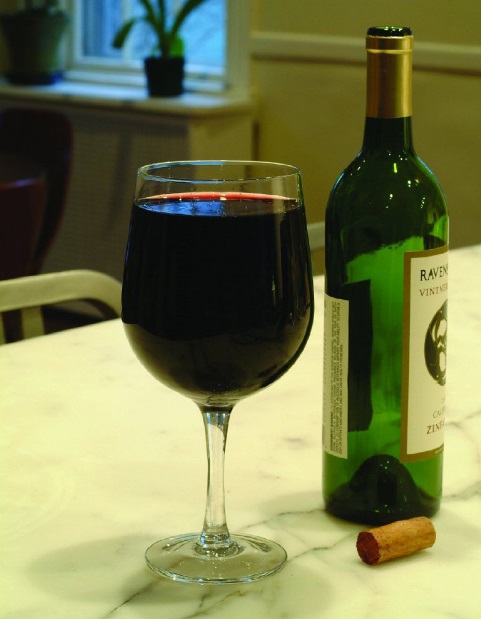 Taça que cabe uma garrafa inteira de vinho! :)