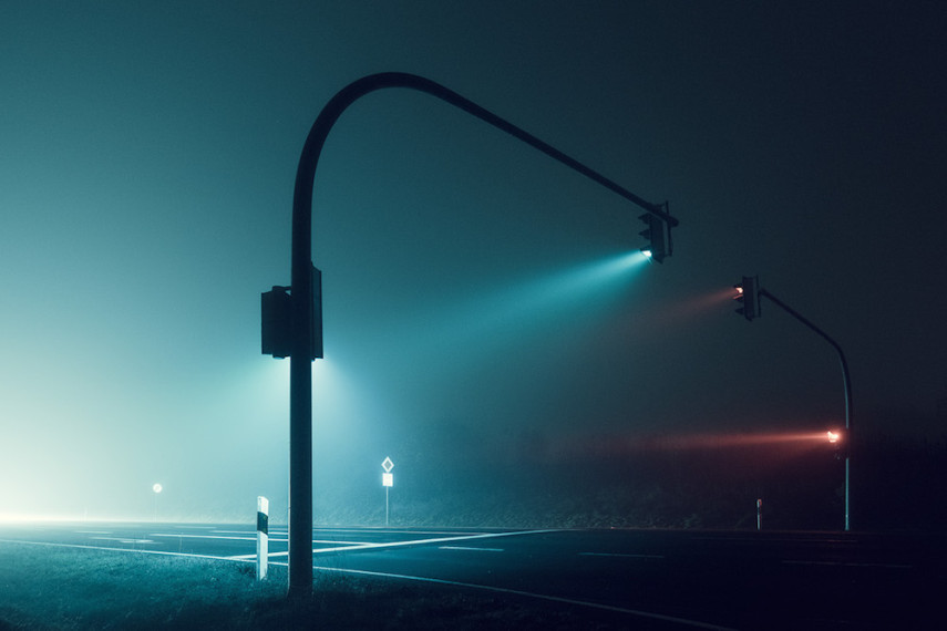 Andreas Levers desnuda a beleza de ruas desertas à noite neste projeto fotográfico incrível
