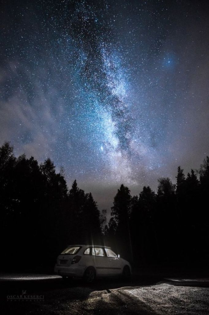 Oscar Keserci passou dois anos fotografando o céu da Finlândia para seu projeto 