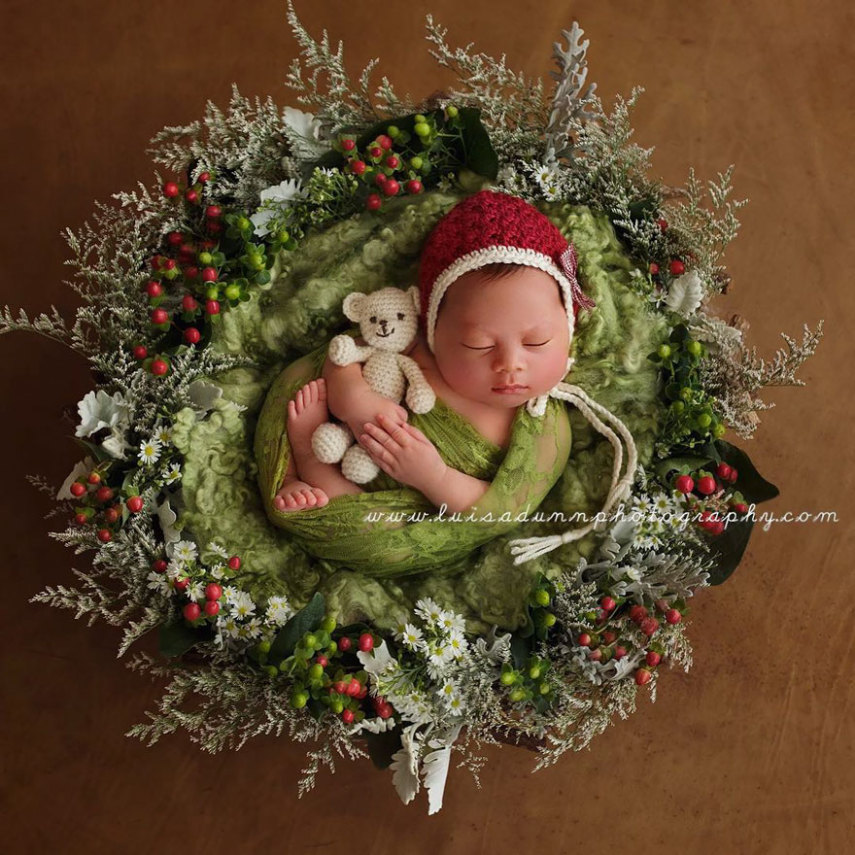 Esses bebês estão comemorando seu primeiro Natal