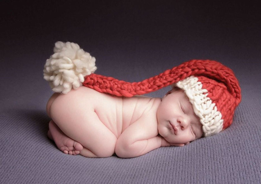 Esses bebês estão comemorando seu primeiro Natal