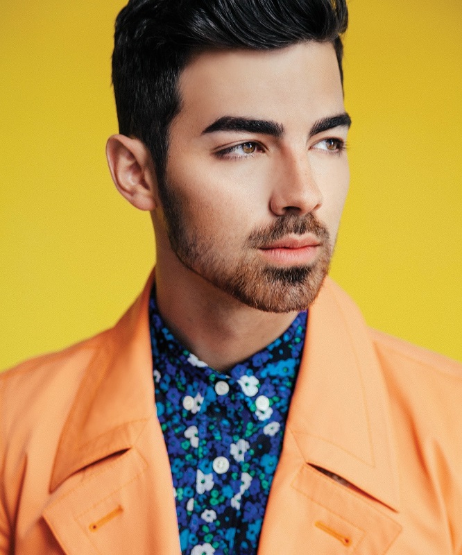 Lembra do famosos anel de castidade dos Jonas Brothers? Parece que é real. Joe Jonas usou a joia no dedo até os 20 anos, quando deixou a coisa rolar de vez.
