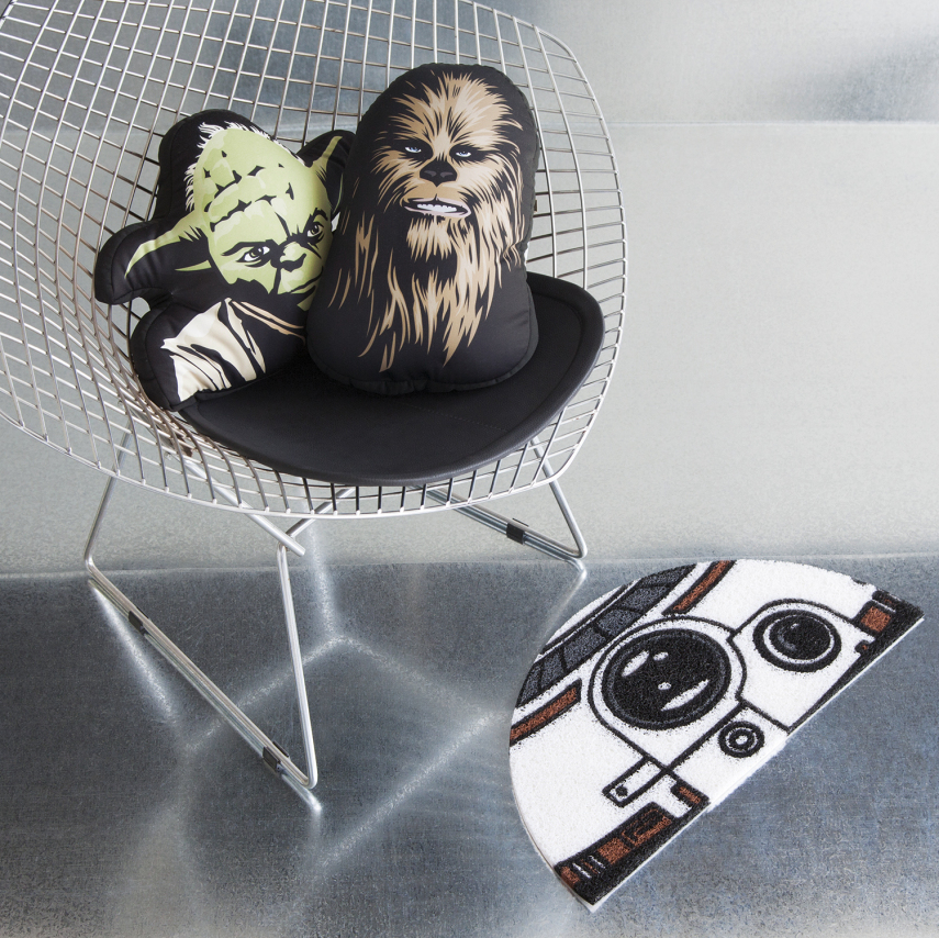 Almofadas Yoda e Chewbacca por R$ 49,90