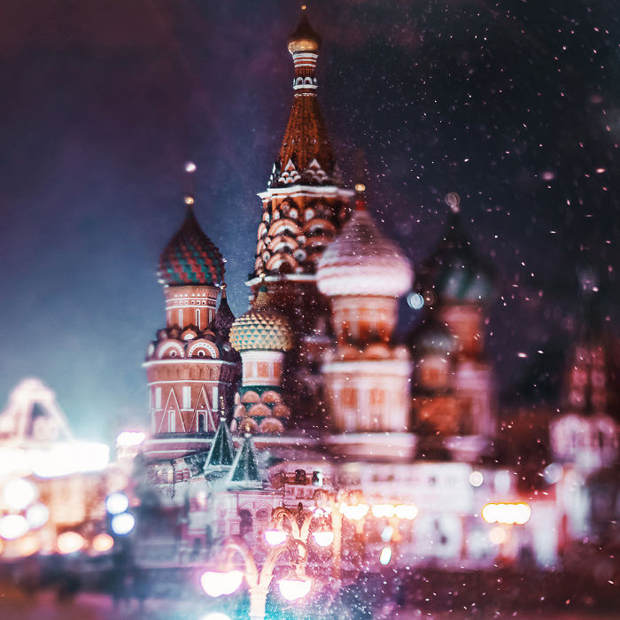 A fotógrafa Kristina Makeeva mostra o lado deslumbrante da cidade em meio a luzes e neve