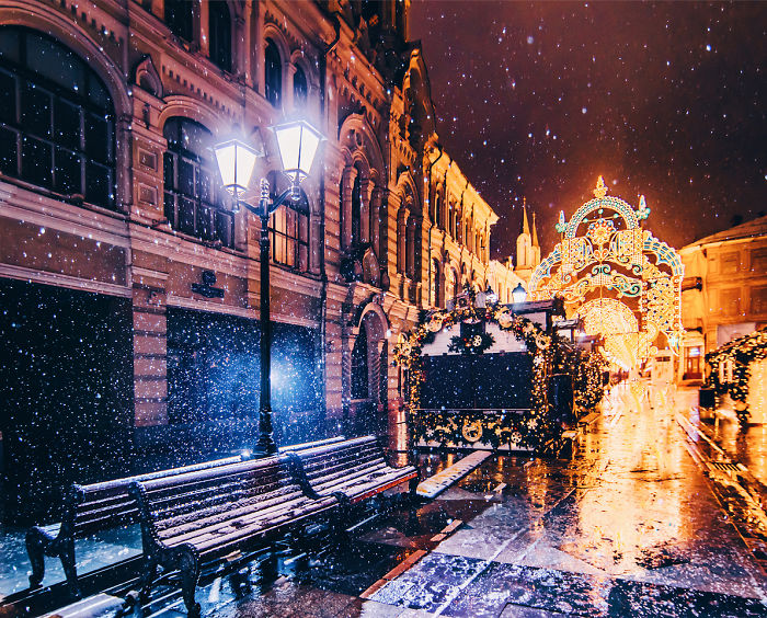 A fotógrafa Kristina Makeeva mostra o lado deslumbrante da cidade em meio a luzes e neve