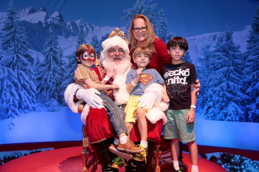 Primeiro parque de Natal da cidade abre as portas com convidados ilustres. Até o dia 28 de dezembro, a atração funciona no Boulevard Olímpico