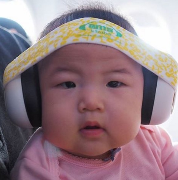 A conta de Instagram Tiny Gentle Asians foi criada por Mel Kenny. Ela diz que a missão dela é 
