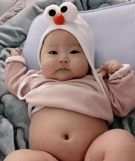 A conta de Instagram Tiny Gentle Asians foi criada por Mel Kenny. Ela diz que a missão dela é 