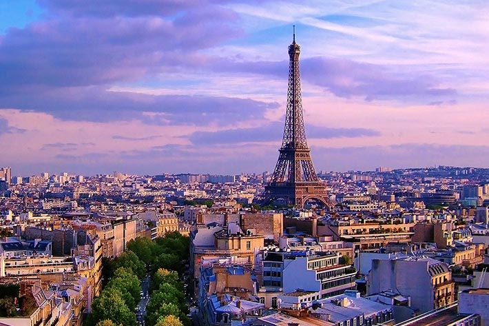 Já o voo doméstico, dentro do mesmo país, mais longo fica na França e vai de Paris até o aeroporto de Roland Garros.