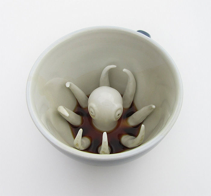Caneca de café com um POLVO camuflado