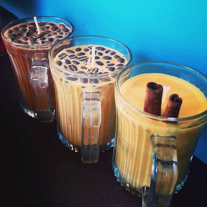 Velas em formato de caneca de café