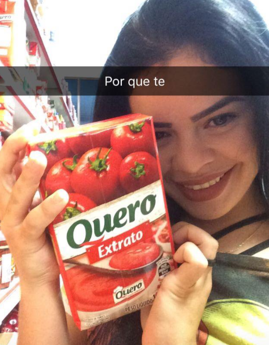 Esta menina decidiu ir ao supermercado à caça de produtos para criar um 