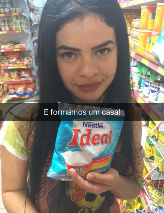 Esta menina decidiu ir ao supermercado à caça de produtos para criar um 